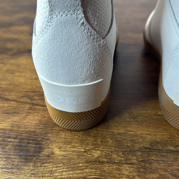 NWT Sorel Women's White Leather Winter Boots - Picture 7 of 12